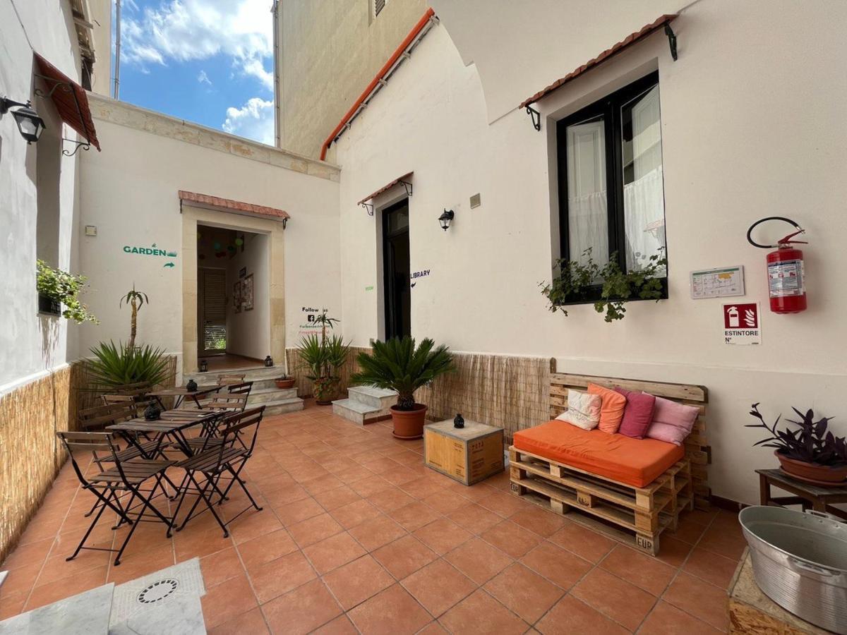 Urban Oasis Hostel Lecce Exterior photo