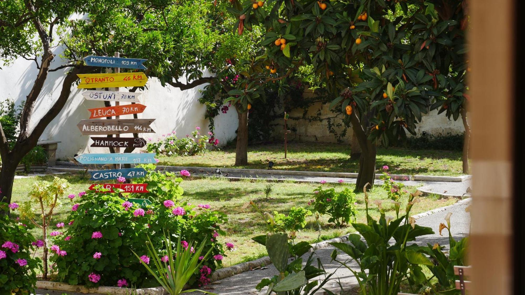 Urban Oasis Hostel Lecce Exterior photo