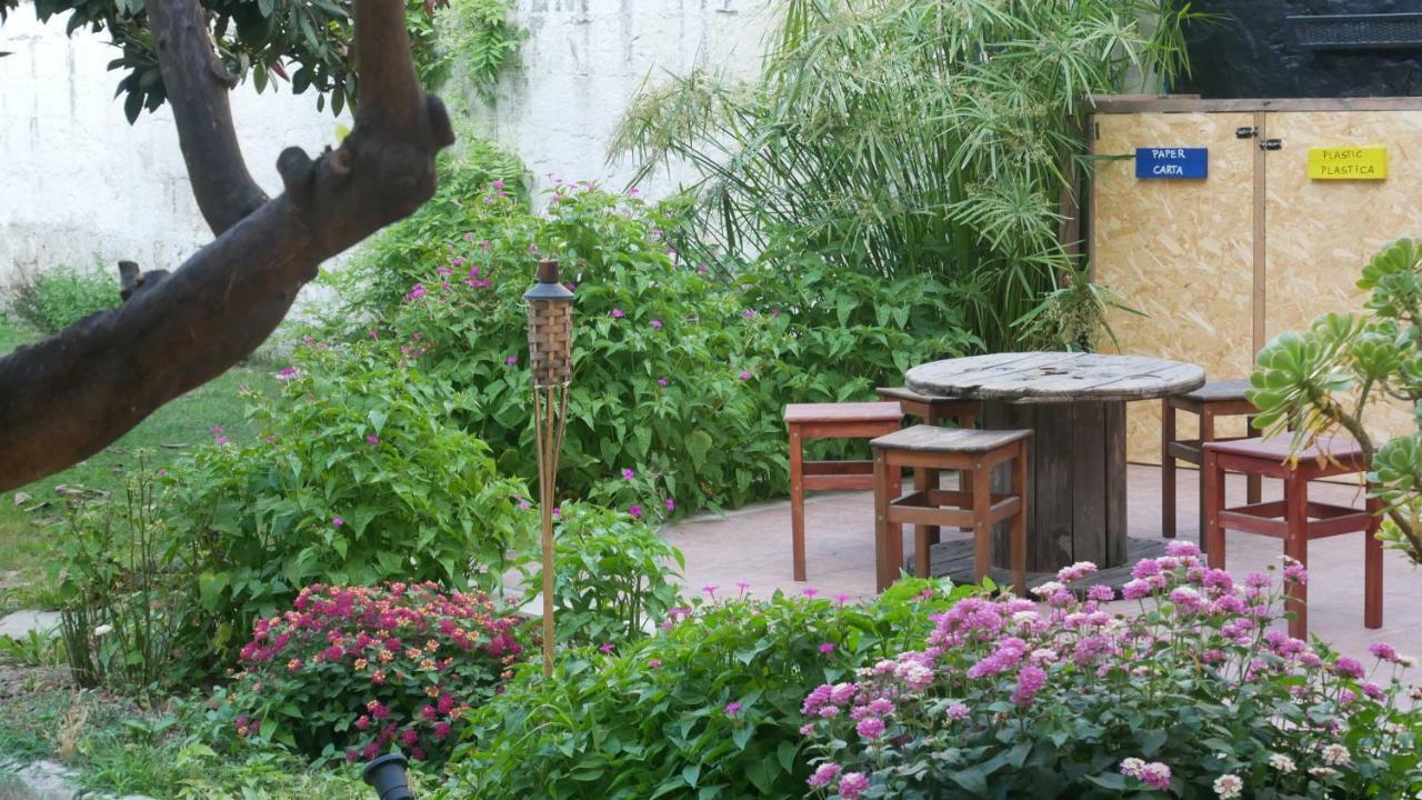 Urban Oasis Hostel Lecce Exterior photo